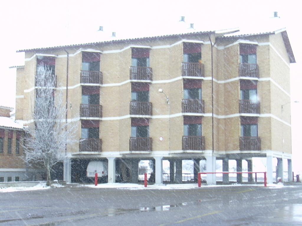 Hotel Cariñena Eksteriør bilde